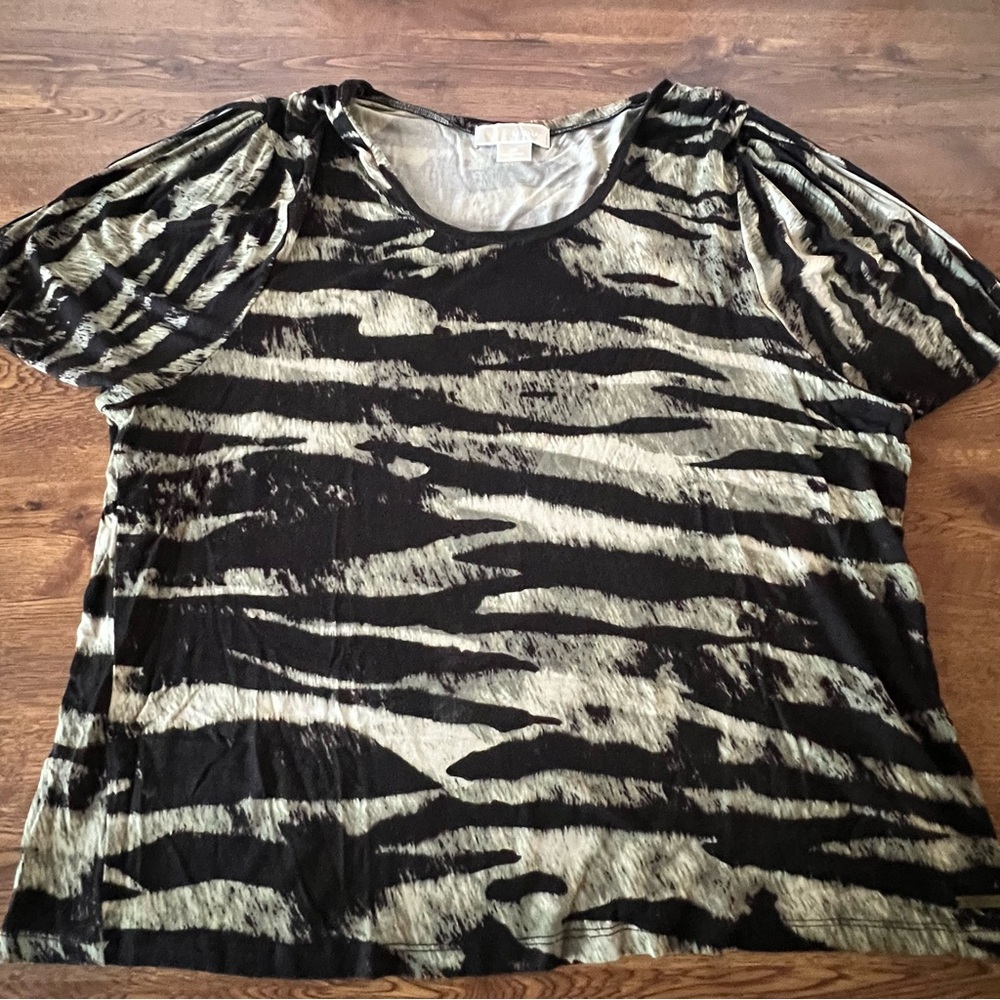 Plus size Michael Kors animal print short sleeve blouse